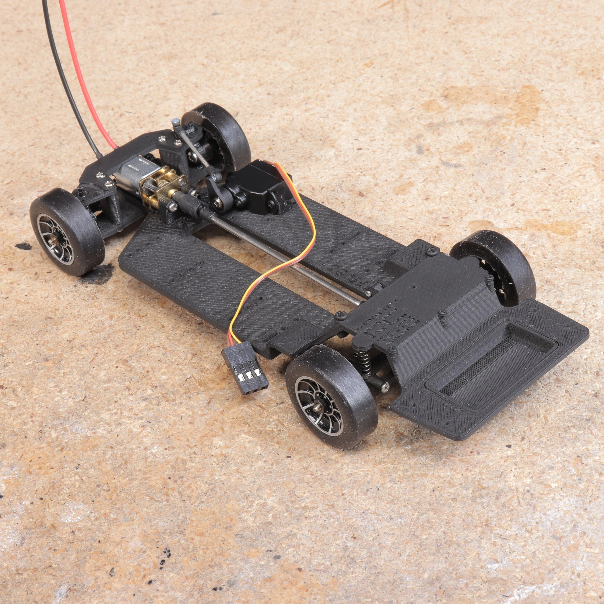 Make It RC Charger: Unleash the General's 1/25 Scale Fury on the FFR SC1 Chassis!